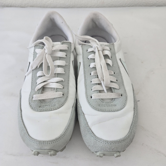 Nike Daybreak 'Barely Green' Sneakers Size 8.5 - Picture 4 of 16